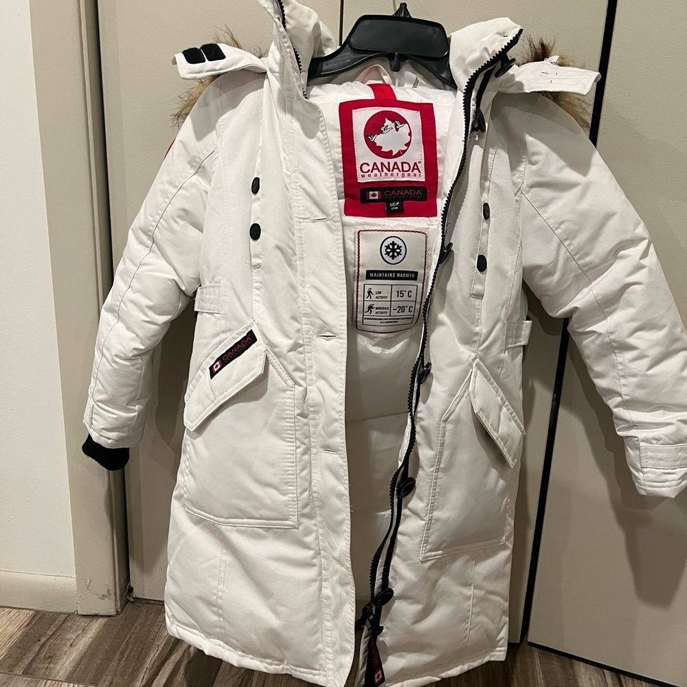 White Canada Weathergear girls coat size 7/8